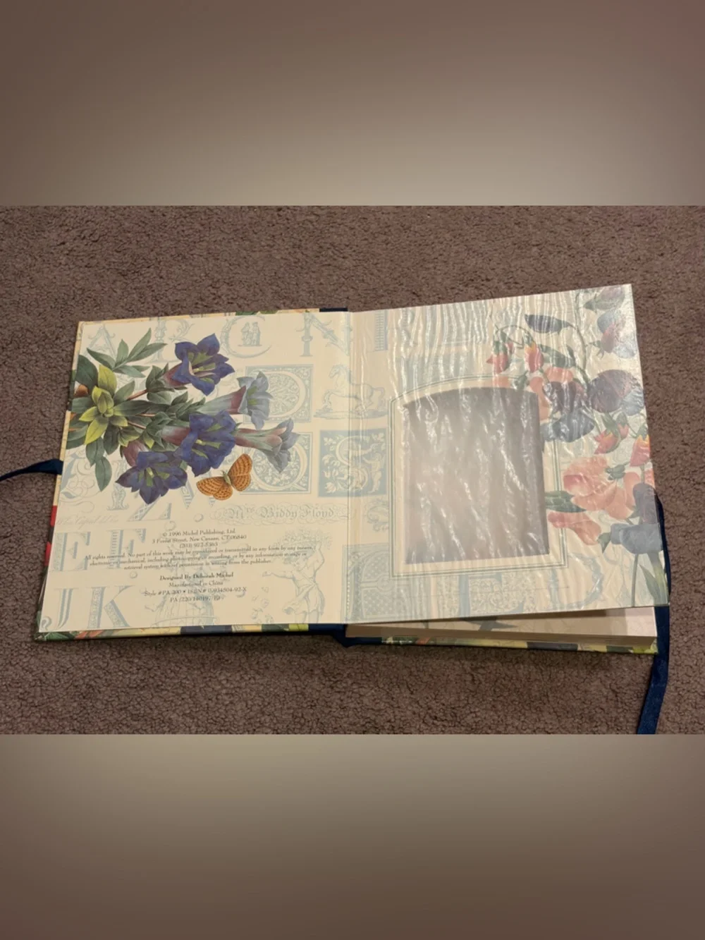 1996 Vintage Victorian Style Photo Album Michel Publishing Cottagecore Floral